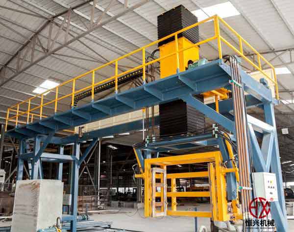 毛(máo)坯翻轉吊(diào)具-免蒸泡(pao)沫混凝土(tǔ)砌塊生産(chan)線設備