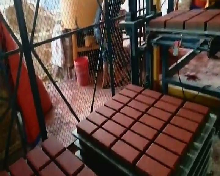 透水磚生(sheng)産線- 恒興透水磚(zhuan)機視頻